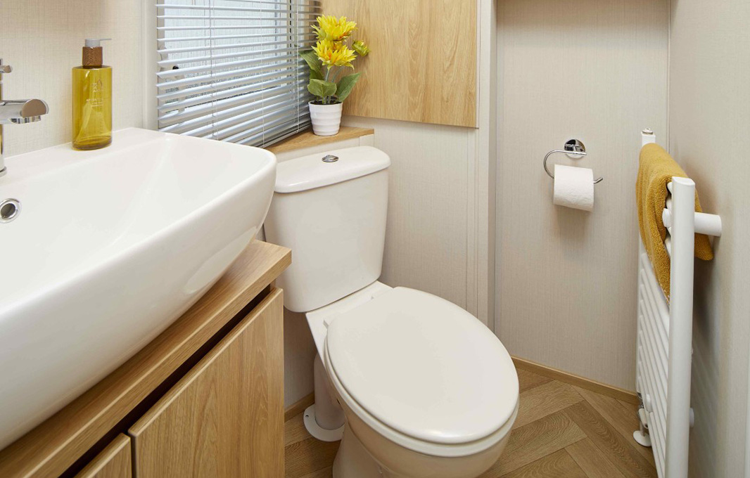 Master Bedroom with window of Melrose Centre Lounge 